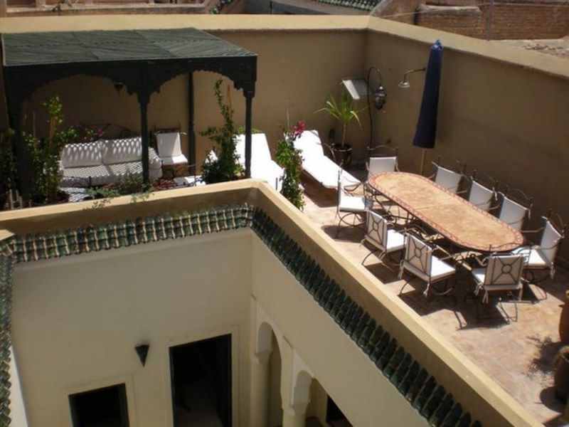 Riad dans la Médina de Marrakech avec toit terrasse aménagé 